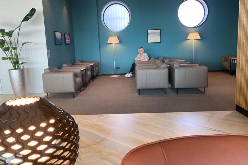 Beleuchtung Business Lounge, Vienna Airport by Peckal Agency, Flos Österreich Beleuchtung Business Lounge, Vienna Airport by Peckal Agency, Flos Österreich